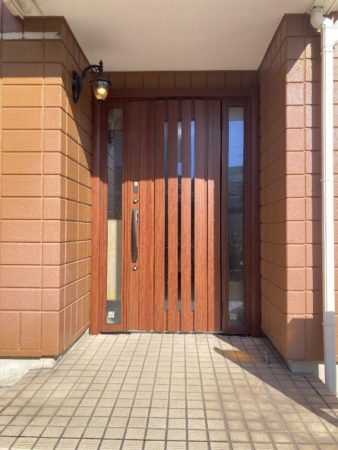 玄関ドアの取替