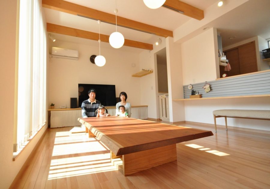 2階リビングで過ごしやすい家